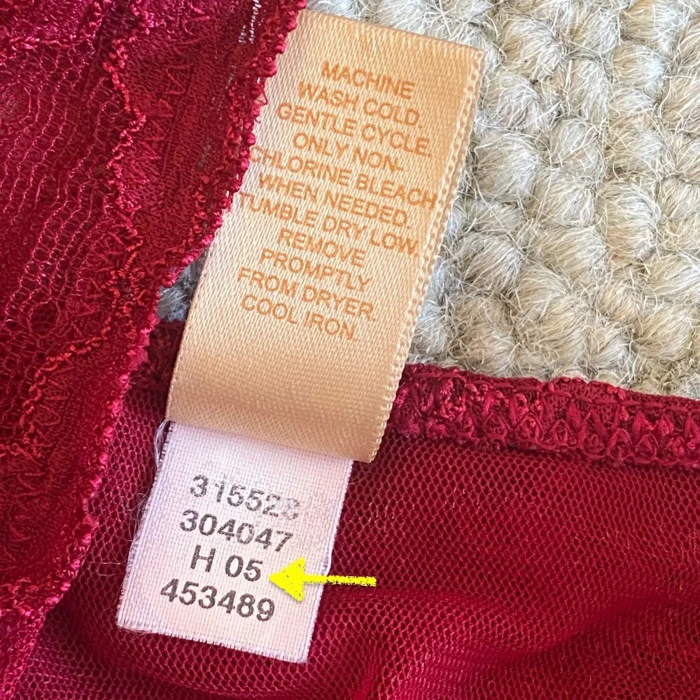 Banana Republic I Y2K I Pink Raspberry Faux Wrap Printed Top & Cami - Picture 14 of 16